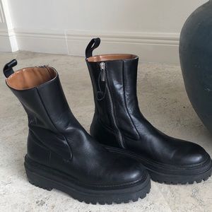 Black boots zara